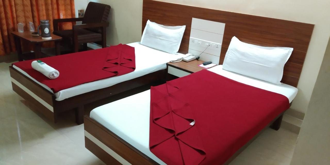 Hotel Alpha Vadodara Exterior foto