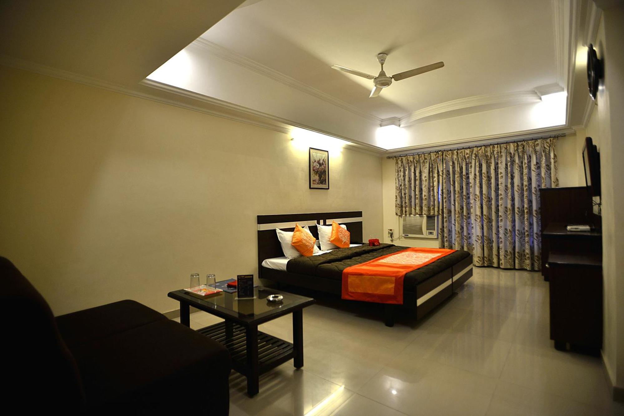 Hotel Alpha Vadodara Exterior foto